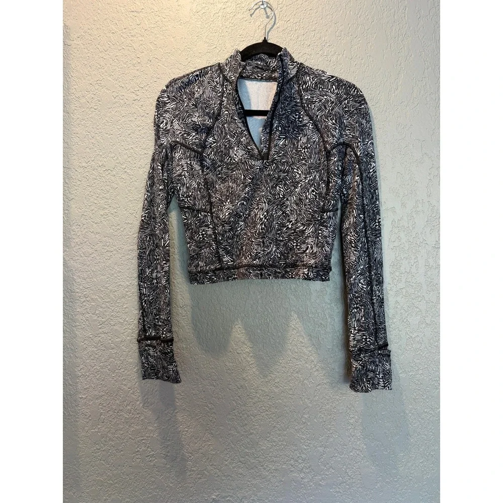 Lululemon Athletica Zebra Print Cropped Long Sleeve Zip‎ Up Athletic Top Women's
